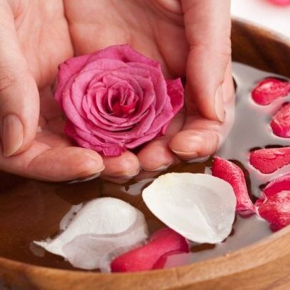 گلاب روی پوست